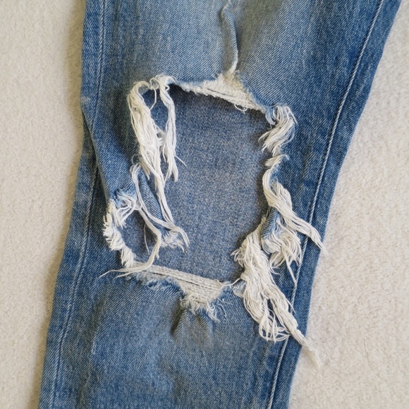 LEVIS 711 Skinny Ripped Jeans - Picture 3 of 7